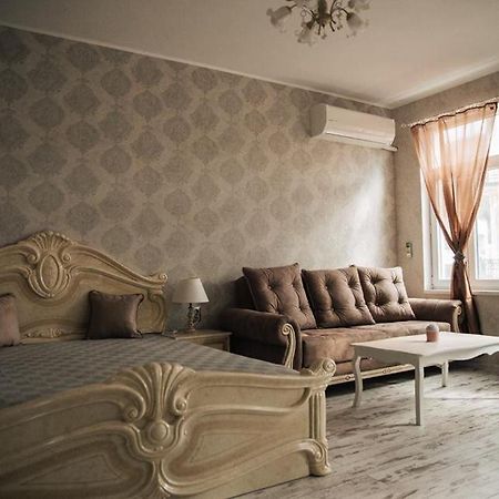 Апартамент Барок Lovetsj Buitenkant foto